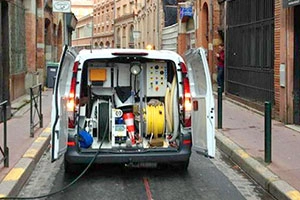 Camion hydrocureur intervention debouchage curage